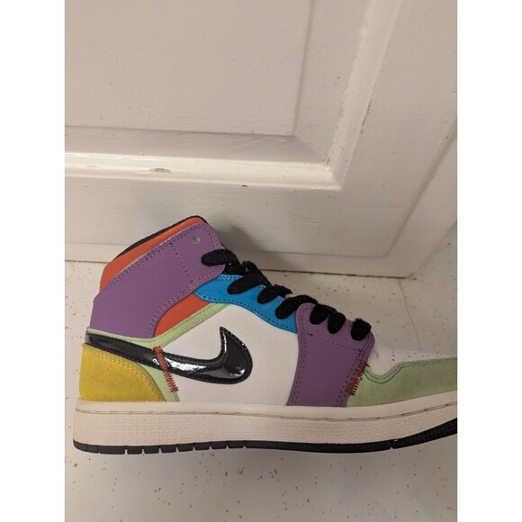 Air Jordan 1 Mid SE Multi Color ‘Lightbulb’ CW1140100 Women's Size 6.5 - Picture 7 of 15